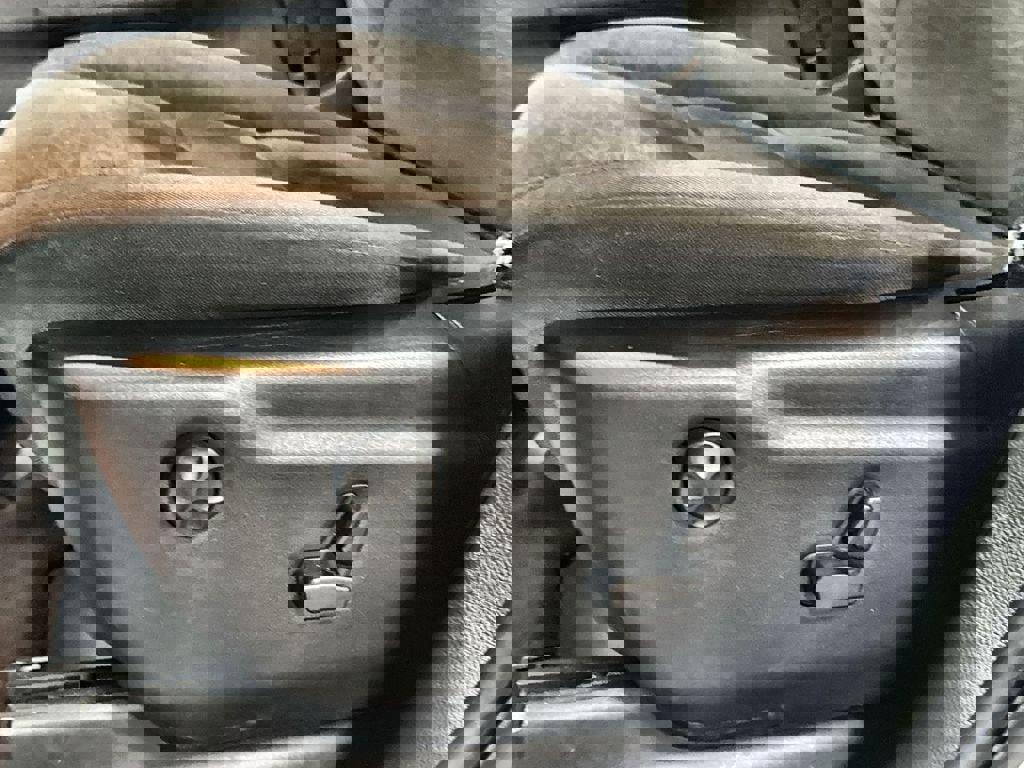 Used 2025 Dodge Durango GT image 13