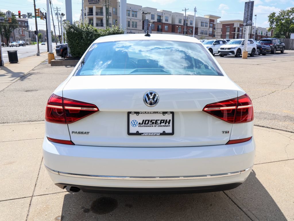 Used 2019 Volkswagen Passat 2.0T Wolfsburg FWD image 4
