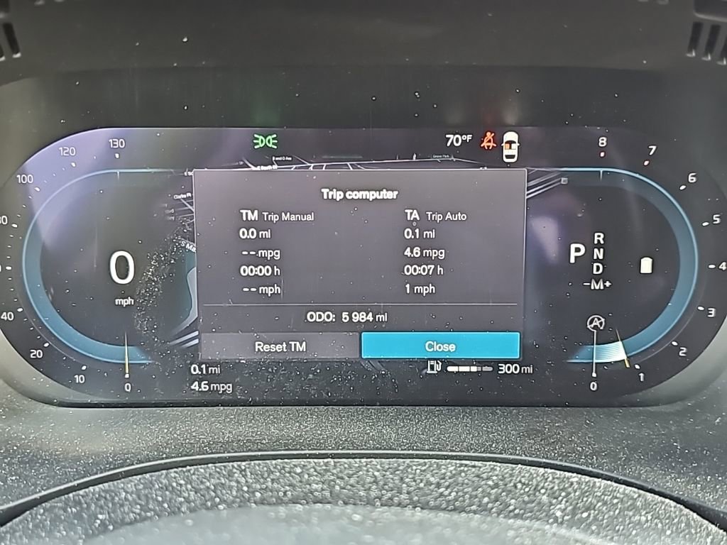 Certified 2023 Volvo XC60 B5 Ultimate w/ Climate Package image 17