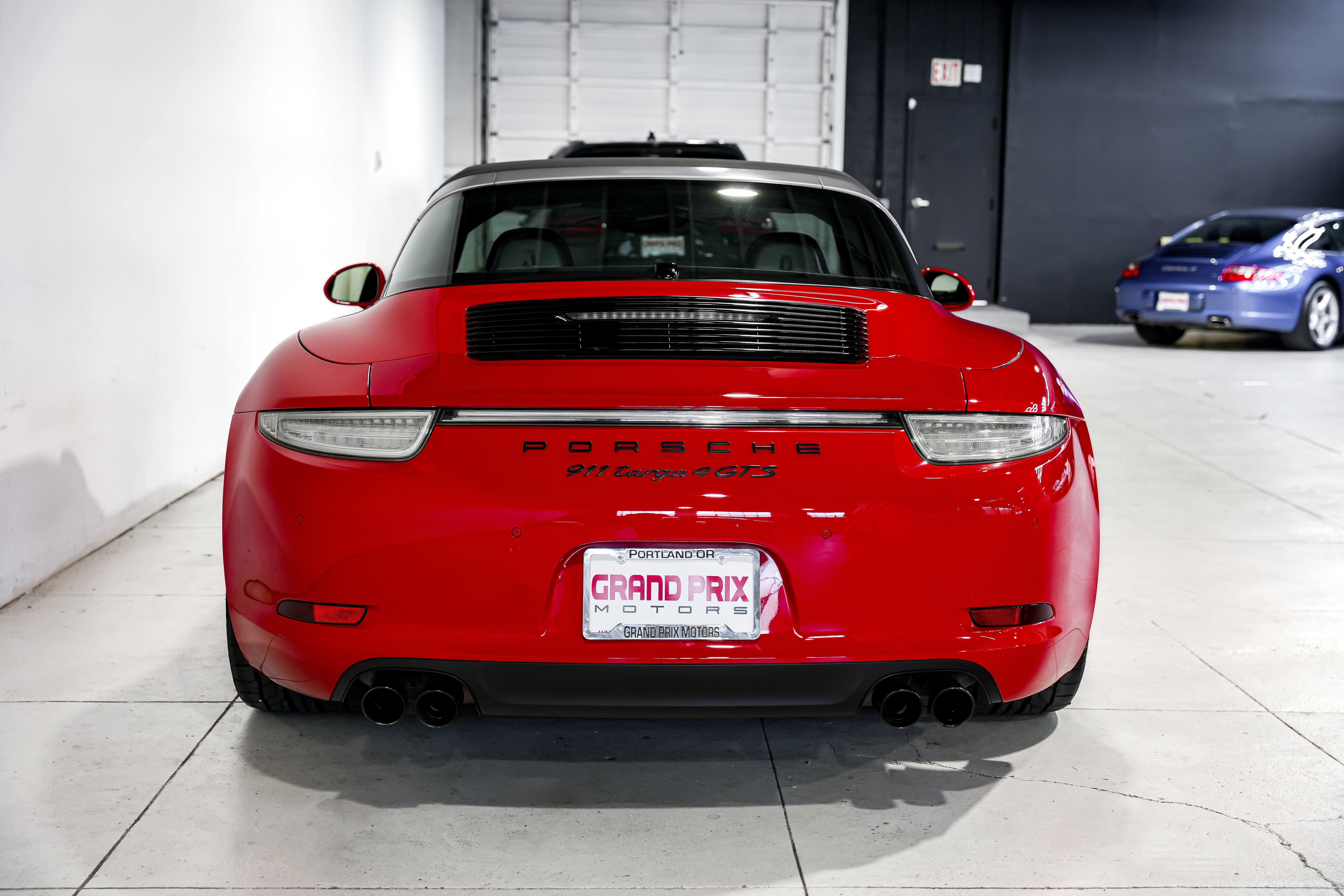 Used 2016 Porsche 911 Targa 4 GTS image 4