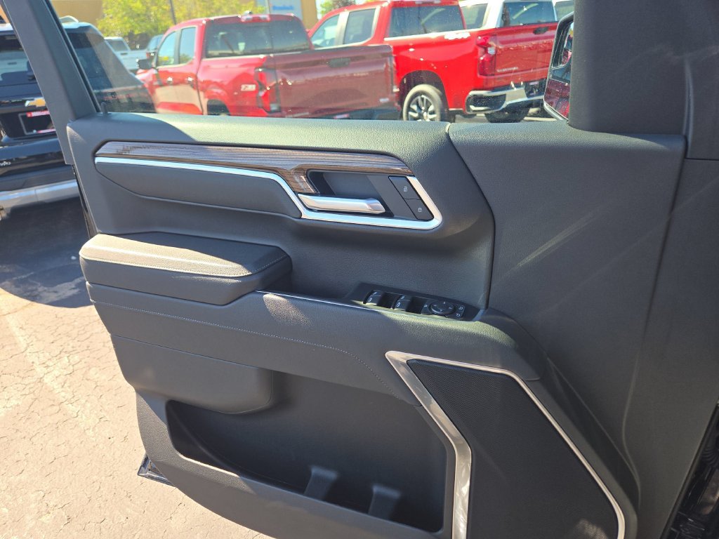 Used 2026 Chevrolet Silverado 1500 RST w/ RST Select Package AWD/4WD image 16