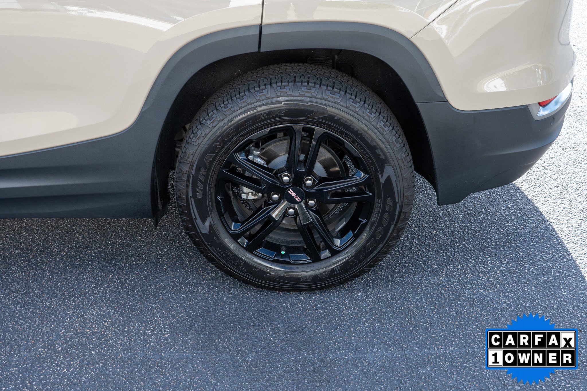 Used 2023 GMC Terrain AT4 w/ Tech Package image 9