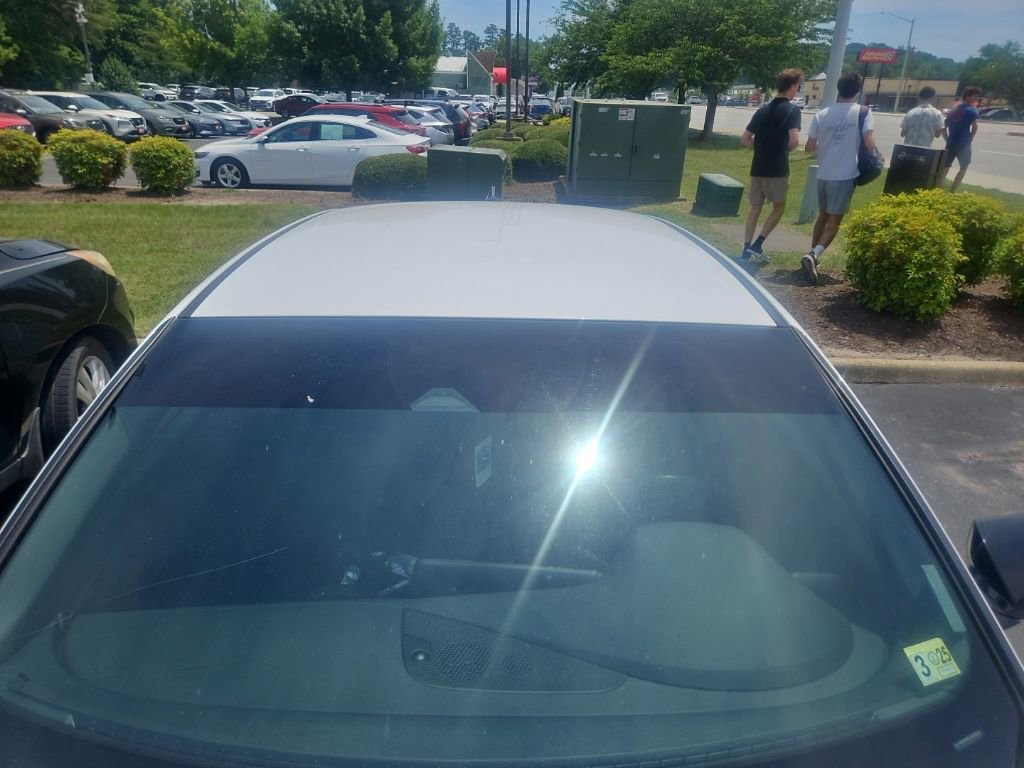 Used 2022 Hyundai Elantra N FWD image 3