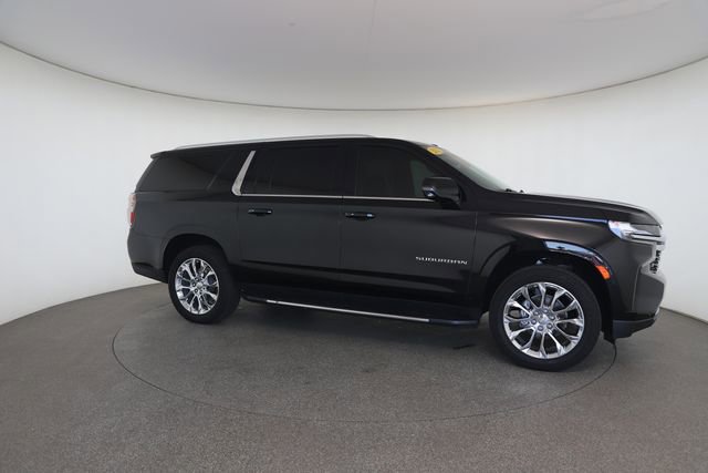 Used 2023 Chevrolet Suburban LT w/ LT Signature Plus Package AWD/4WD image 25