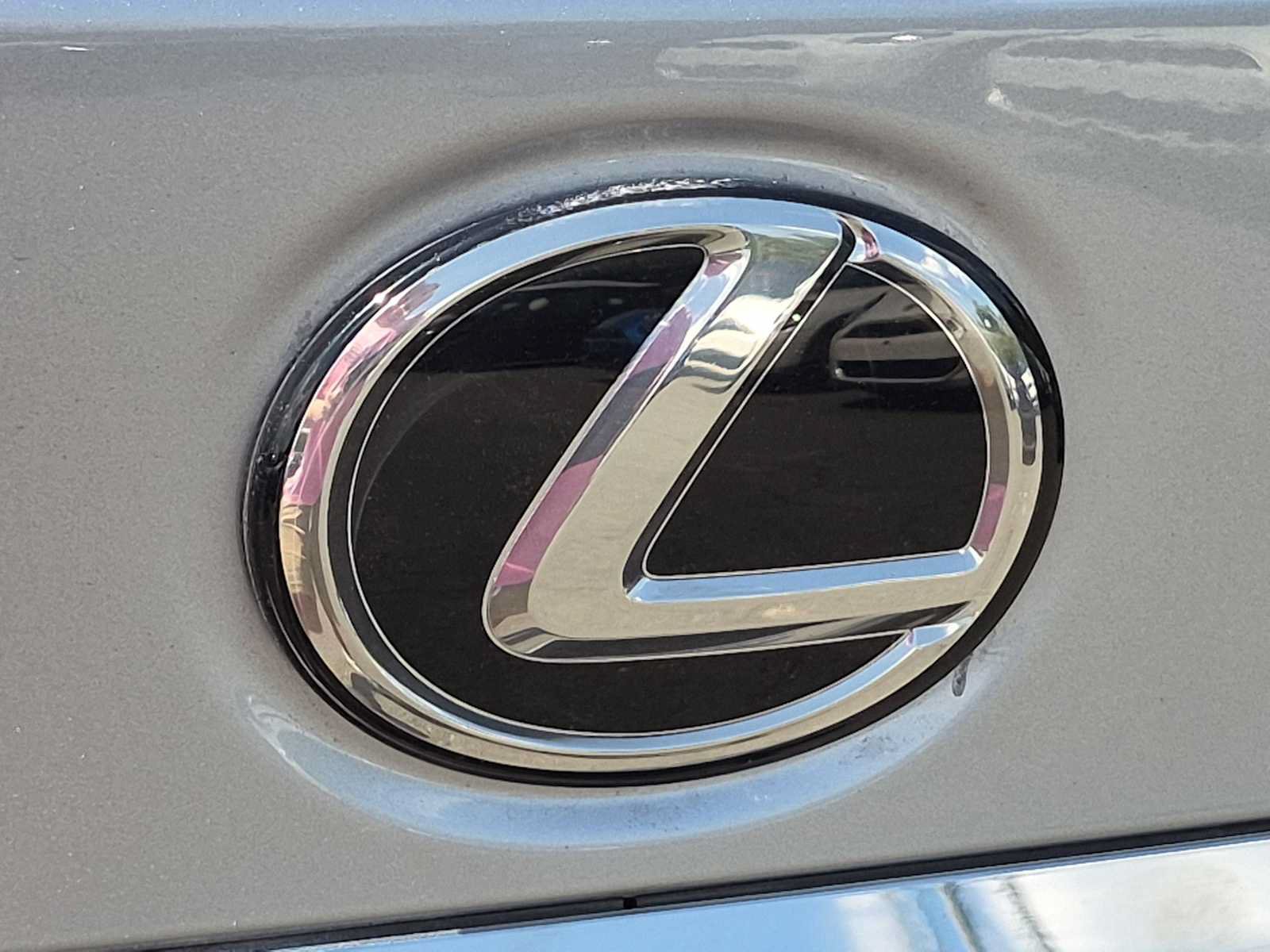 Used 2024 Lexus ES 350 w/ Premium Package FWD image 12