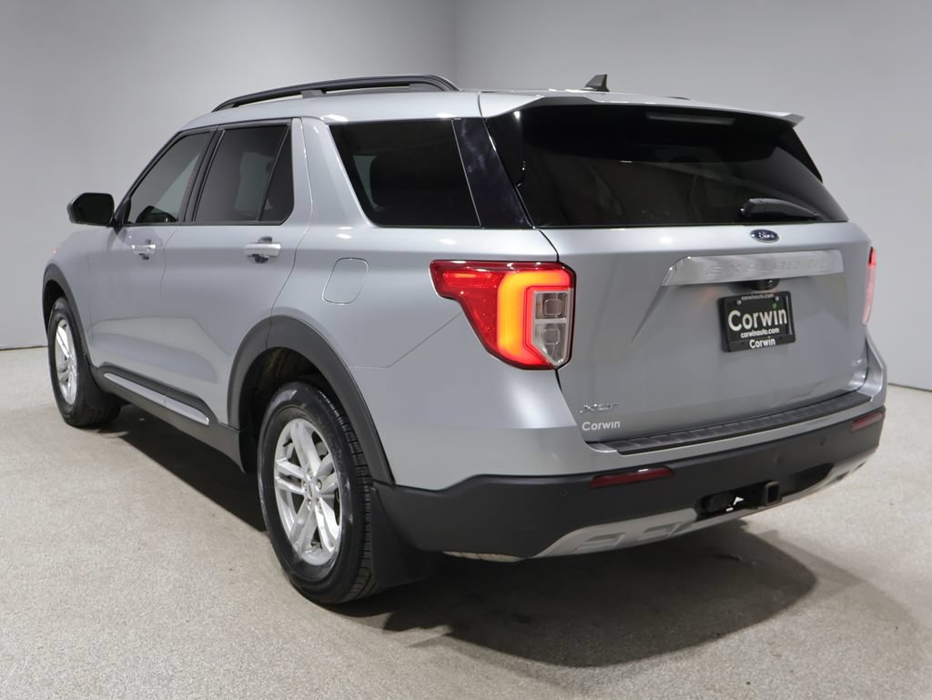 Used 2022 Ford Explorer XLT AWD/4WD image 5
