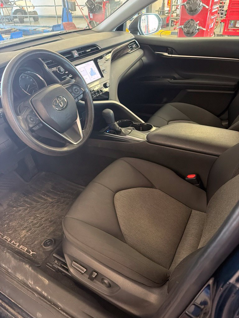 Used 2019 Toyota Camry LE FWD image 2
