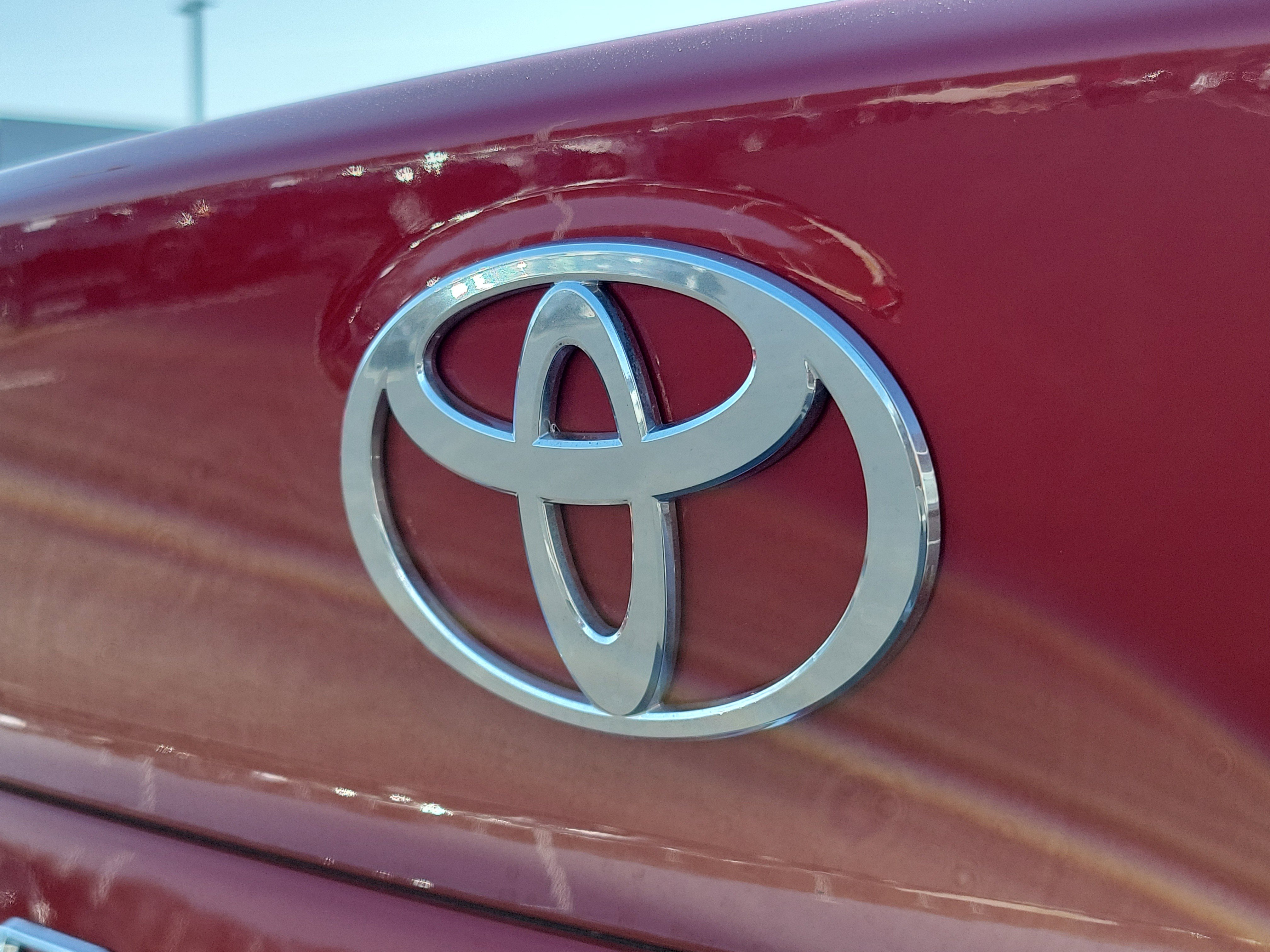 Certified 2025 Toyota Camry XLE w/ Premium Plus Package image 7