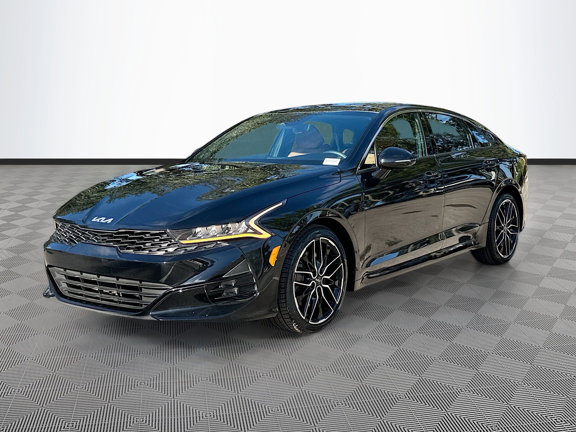 Used 2023 Kia K5 GT image 3