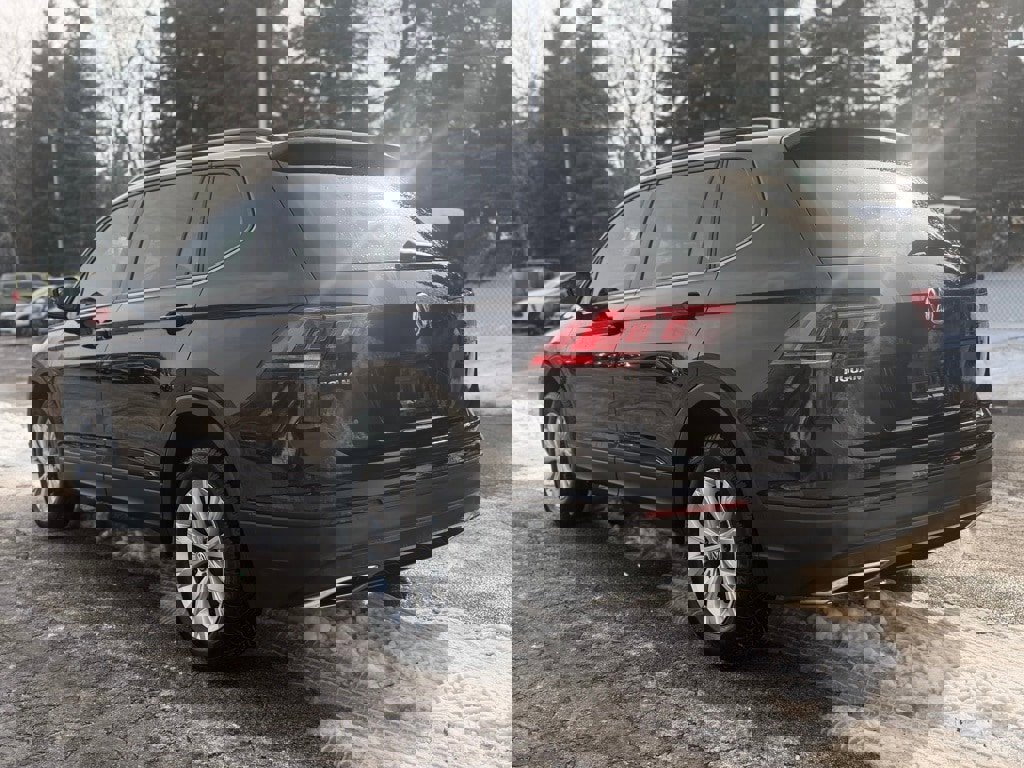 Used 2020 Volkswagen Tiguan S image 4