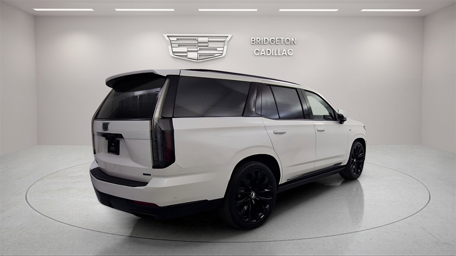 Used 2025 Cadillac Escalade Sport Platinum w/ LPO, ONYX Package image 7