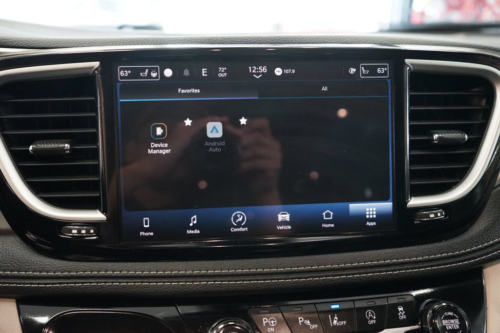 Used 2023 Chrysler Pacifica Touring-L AWD/4WD image 37