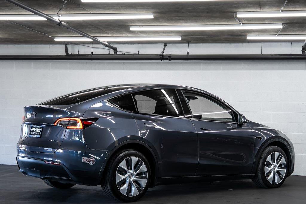 Used 2023 Tesla Model Y Long Range image 5