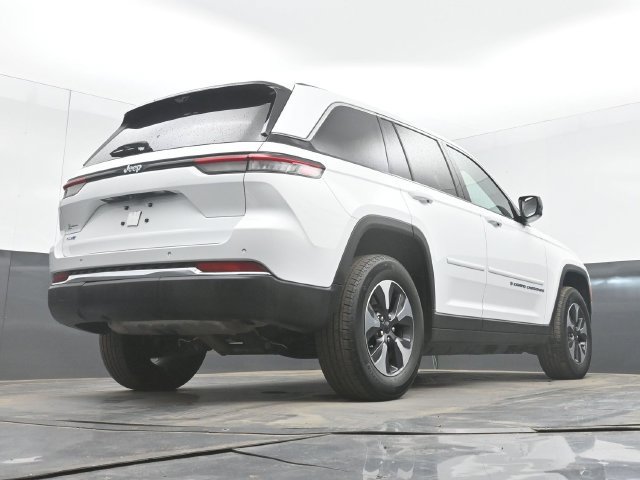 Used 2022 Jeep Grand Cherokee Limited 4xe w/ Luxury Tech Group II AWD/4WD image 49