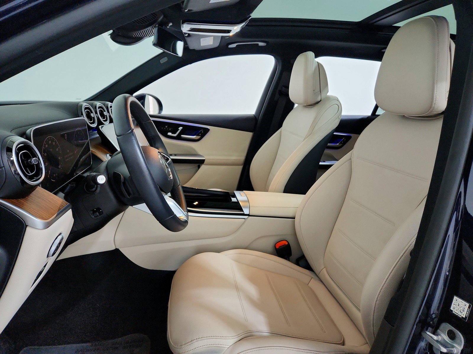 Certified 2024 Mercedes-Benz GLC 300 4MATIC image 10