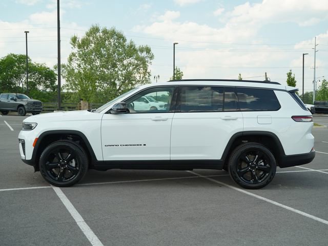 New 2026 Jeep Grand Cherokee L Limited w/ Limited Altitude Package AWD/4WD image 4