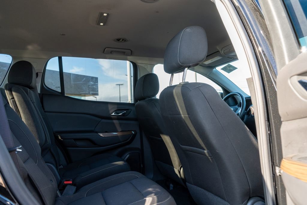 Used 2023 GMC Acadia SLE w/ Driver Convenience Package image 15