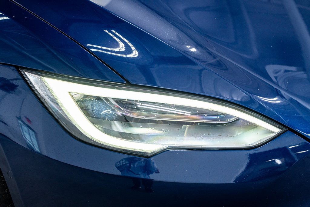 Used 2021 Tesla Model S Plaid image 18