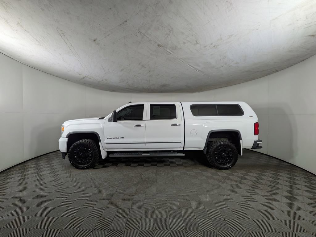 Used 2015 GMC Sierra 2500 Denali image 3