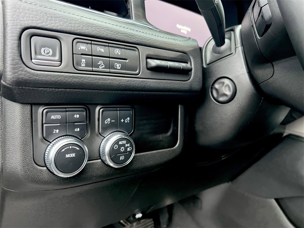 Used 2023 GMC Yukon Denali image 16