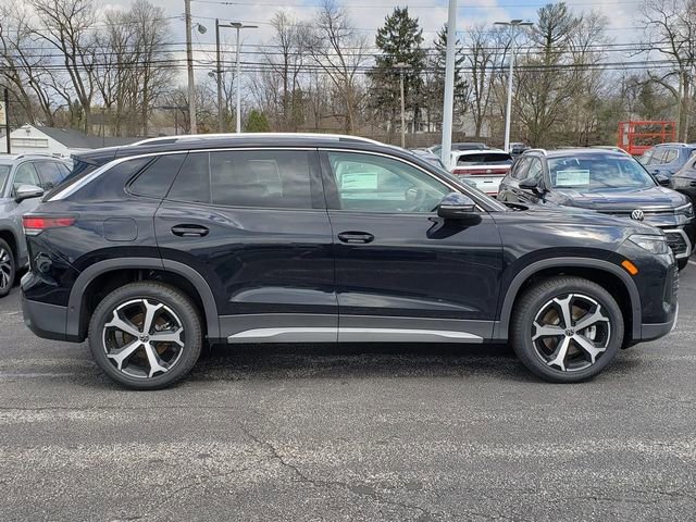 New 2026 Volkswagen Tiguan SE image 2