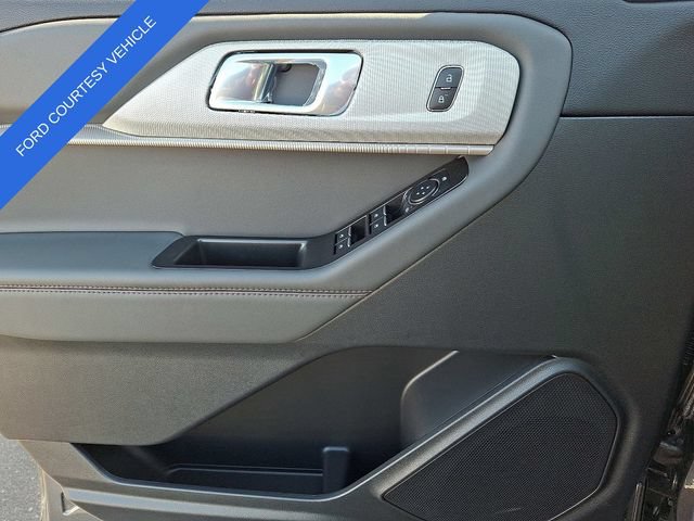 Used 2026 Ford Explorer Active w/ Active Comfort Package AWD/4WD image 8