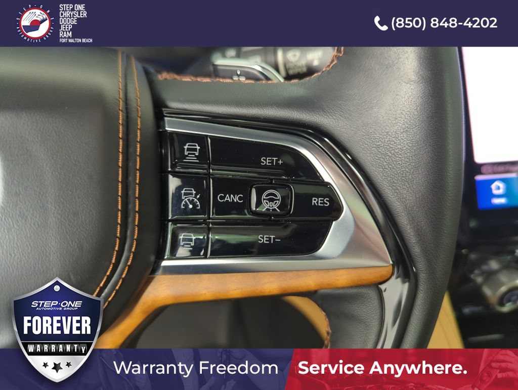 Used 2023 Jeep Grand Cherokee Summit AWD/4WD image 22
