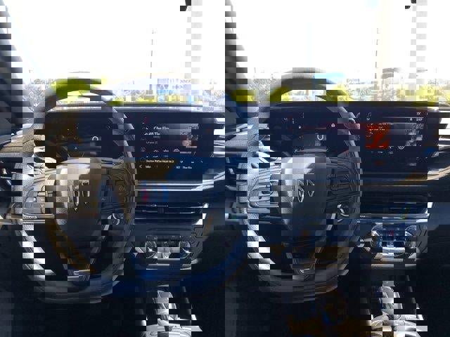 Used 2025 Buick Envista Preferred w/ Advanced Safety Package image 14