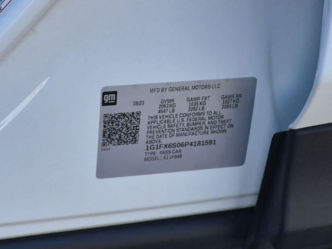 Used 2023 Chevrolet Bolt LT w/ Infotainment Package FWD image 35
