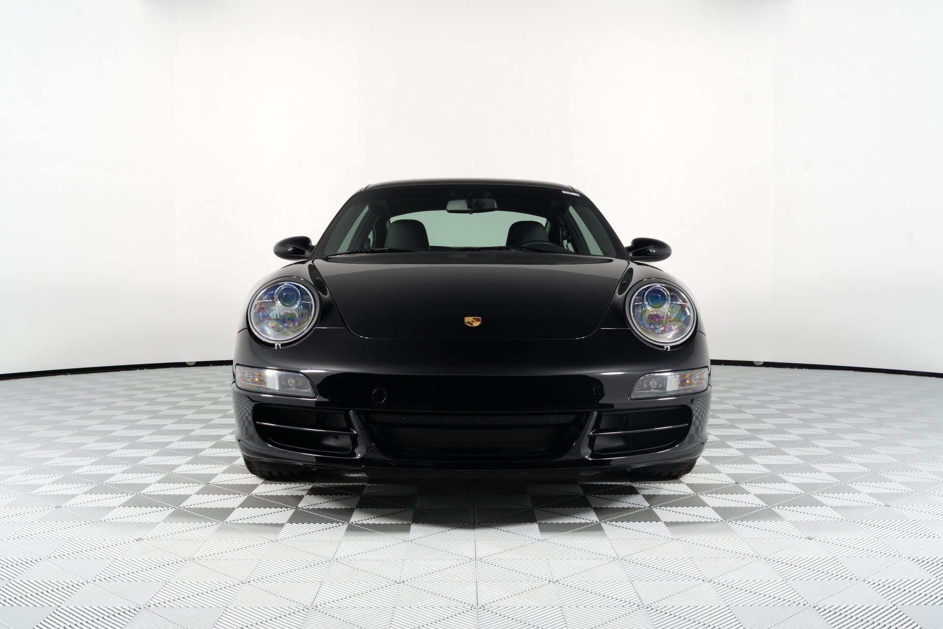 Used 2005 Porsche 911 Carrera S RWD image 2