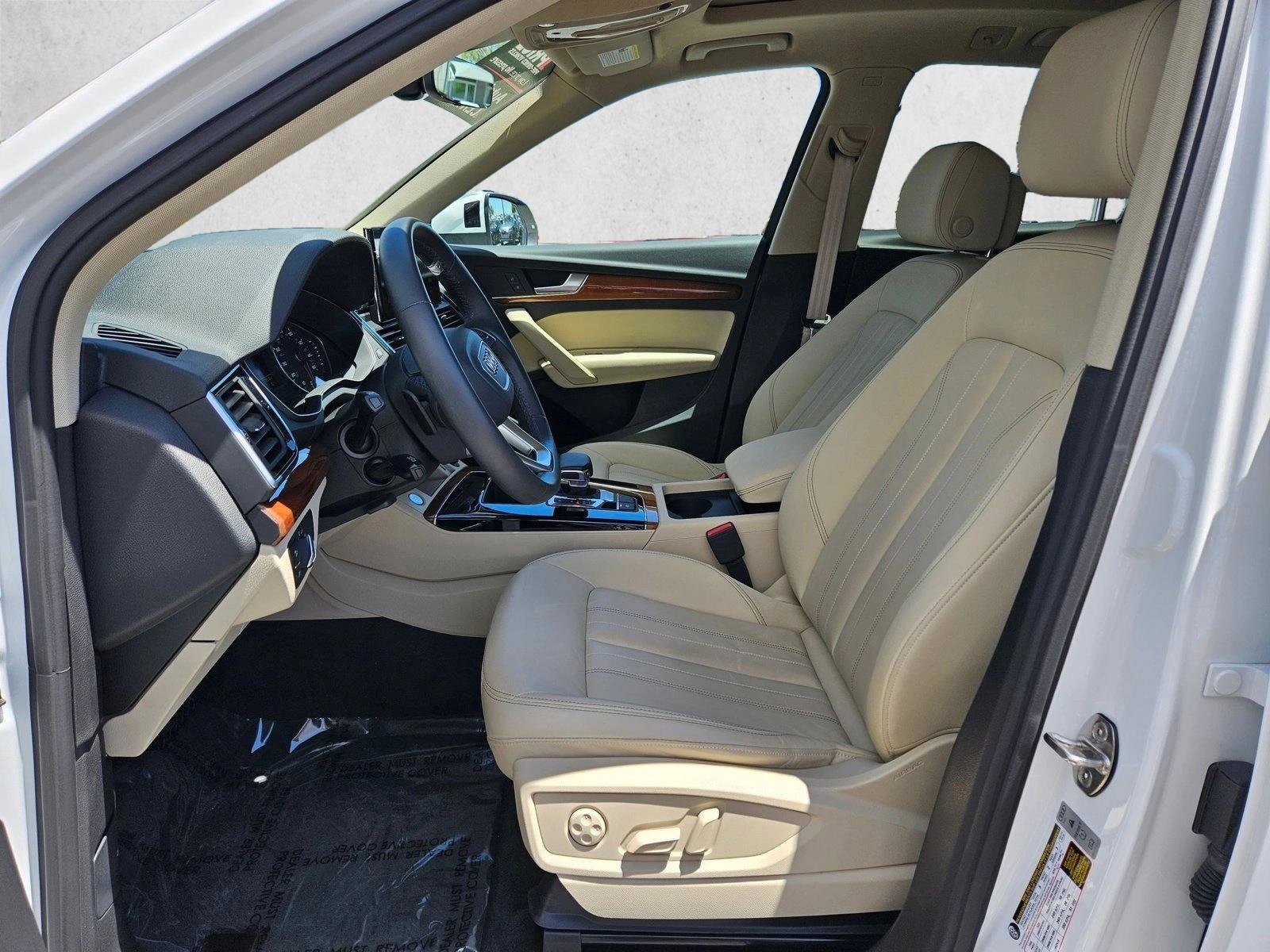 Used 2023 Audi Q5 2.0T Premium w/ Convenience Package AWD/4WD image 21