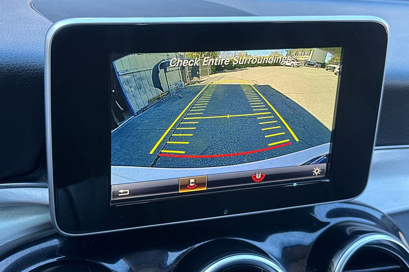 Used 2015 Mercedes-Benz C 300 4MATIC Sedan image 25