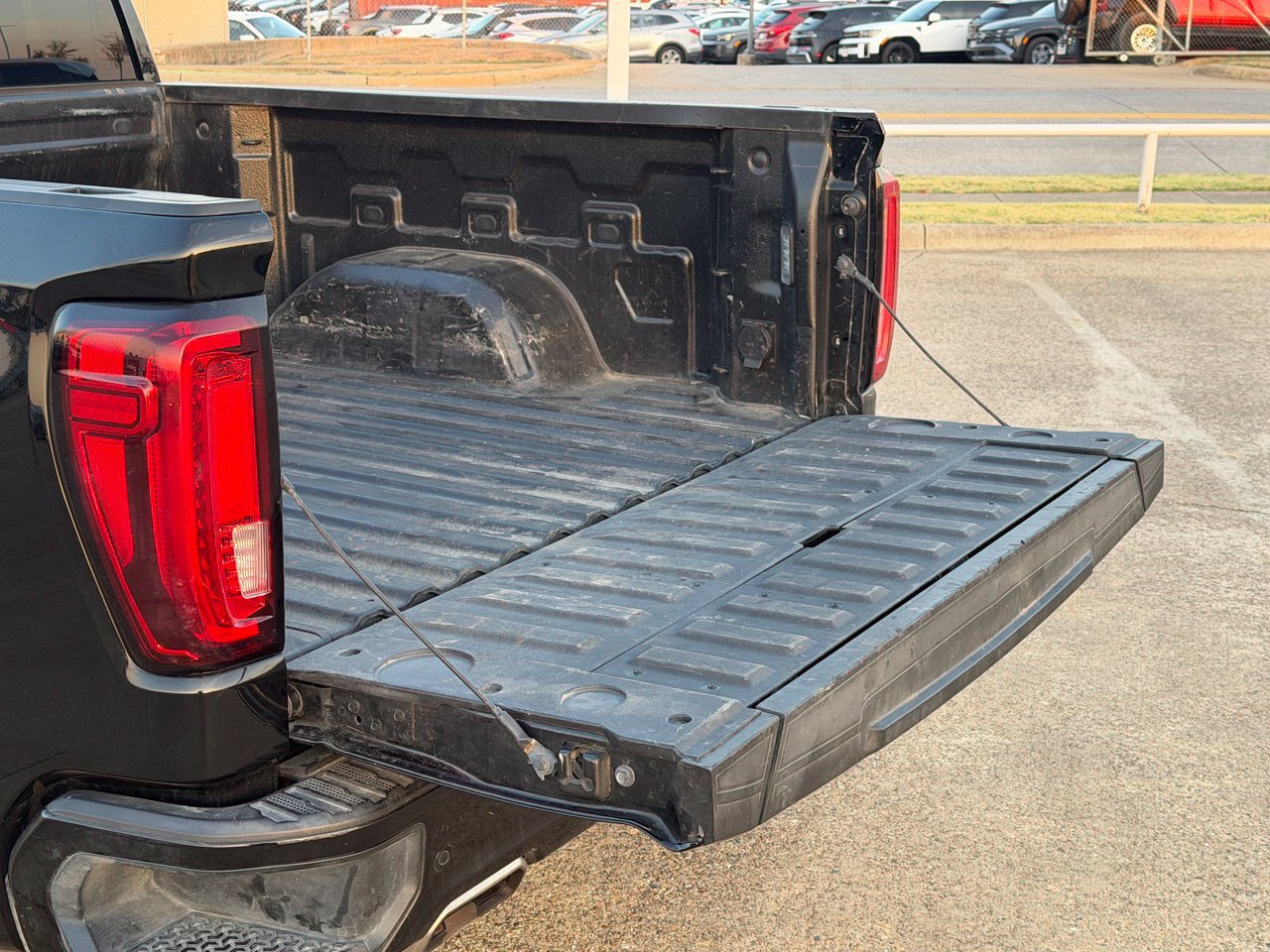 Used 2019 GMC Sierra 1500 SLT RWD image 37