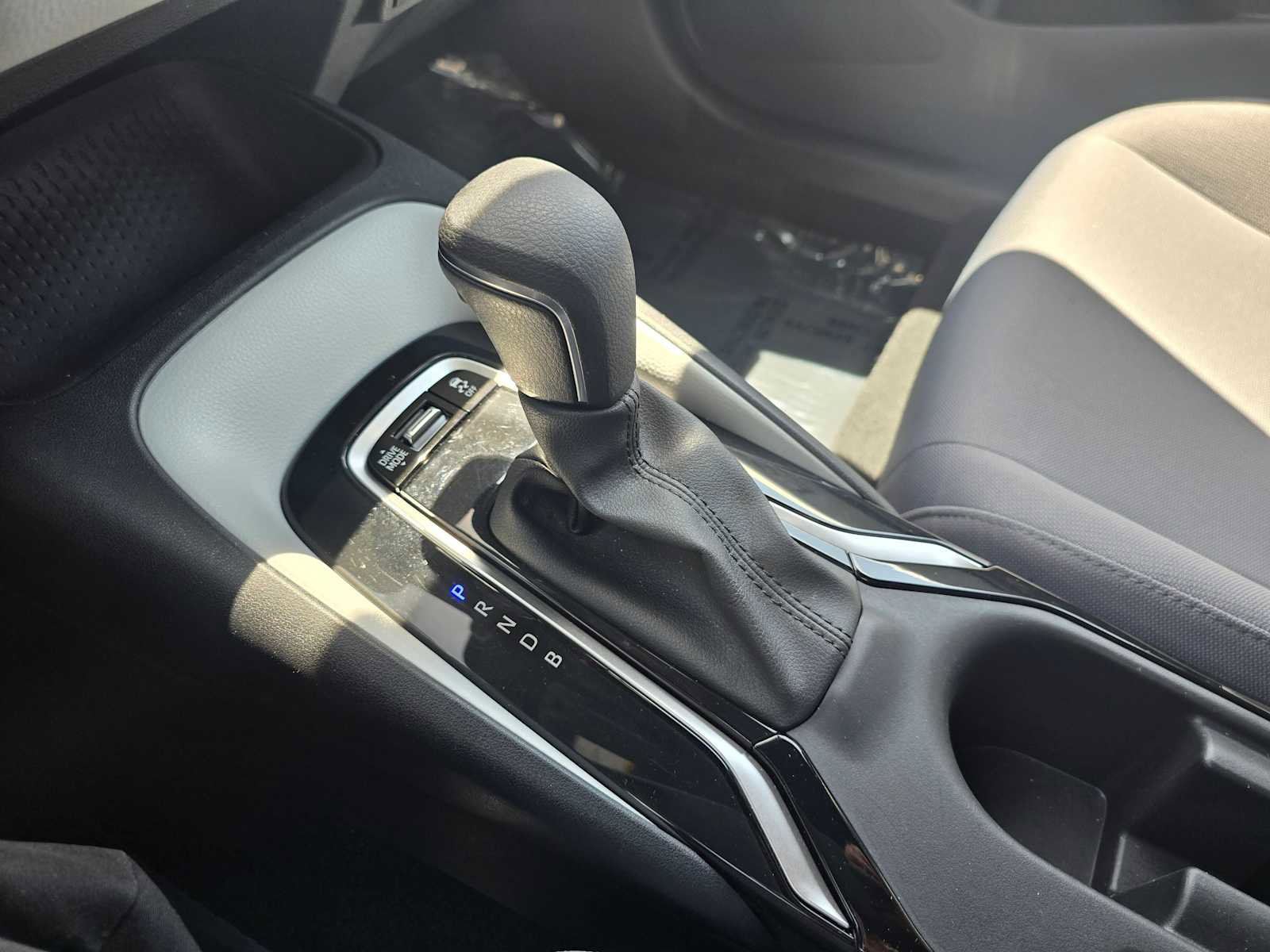 Used 2023 Toyota Corolla SE FWD image 29