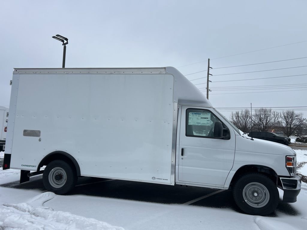New 2026 Ford E-350 and Econoline 350 Super Duty w/ Power Equipment Group image 4