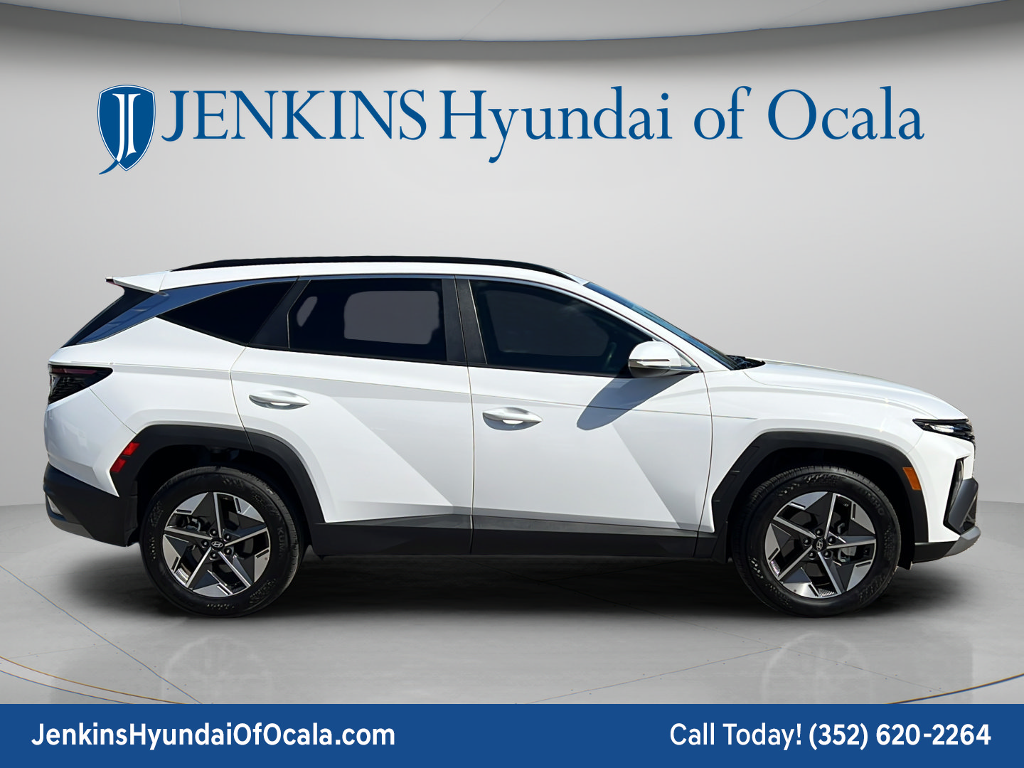 Certified 2025 Hyundai Tucson SEL AWD/4WD image 2