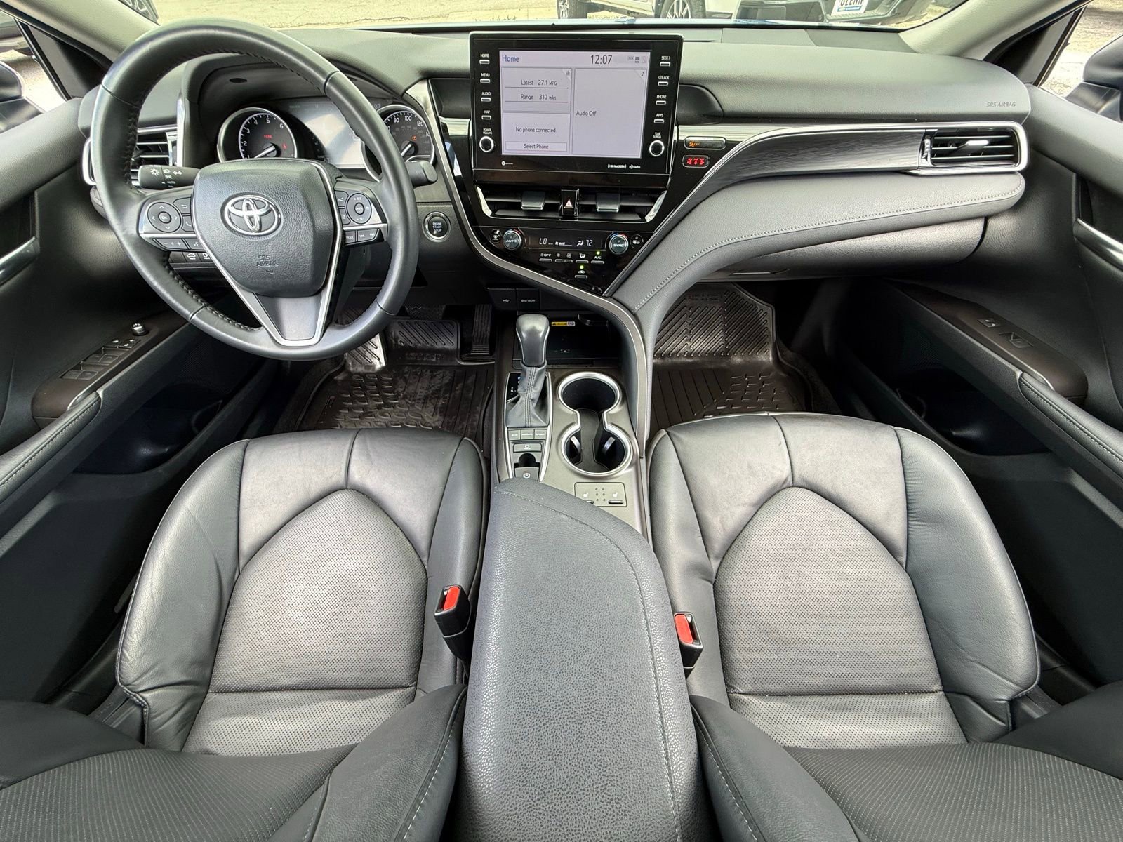 Used 2024 Toyota Camry XLE image 18