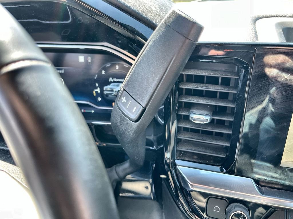 Used 2023 Chevrolet Silverado 1500 LT image 16