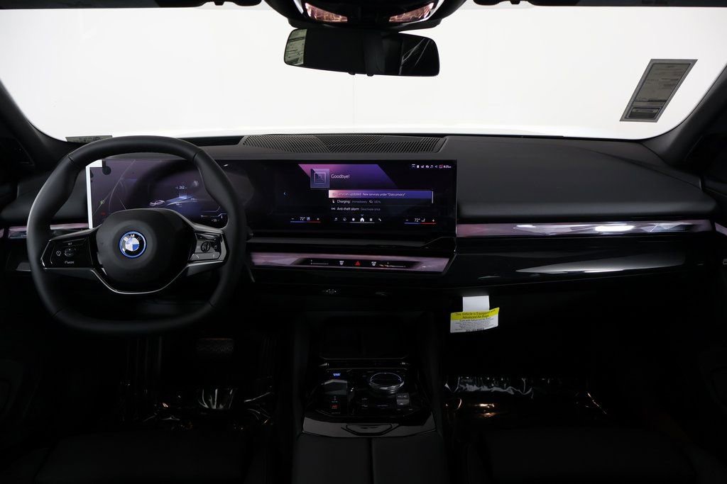 New 2026 BMW i5 eDrive40 w/ Premium Package image 4