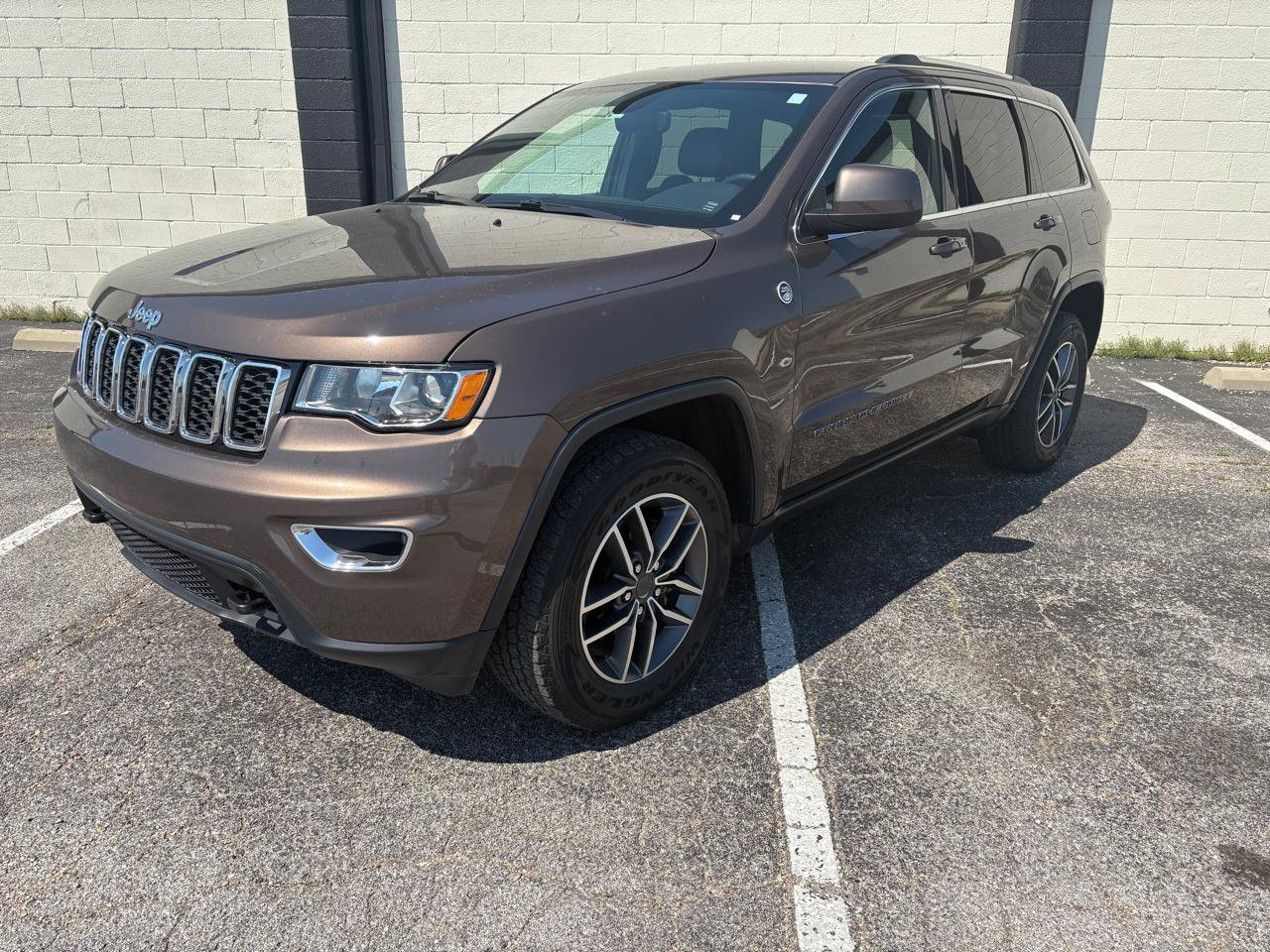 Used 2020 Jeep Grand Cherokee Laredo w/ Quick Order Package 2BN North AWD/4WD video 1