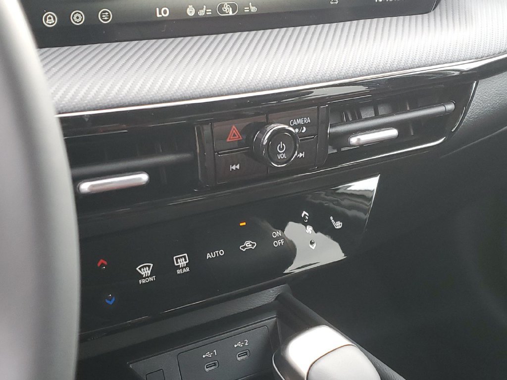 New 2026 Nissan Kicks SR w/ SR Premium Package FWD image 26