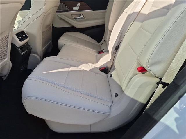 New 2026 Mercedes-Benz GLS 450 4MATIC image 14
