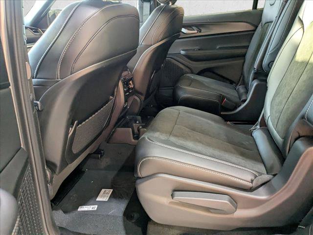 New 2025 Jeep Grand Cherokee L Altitude image 15