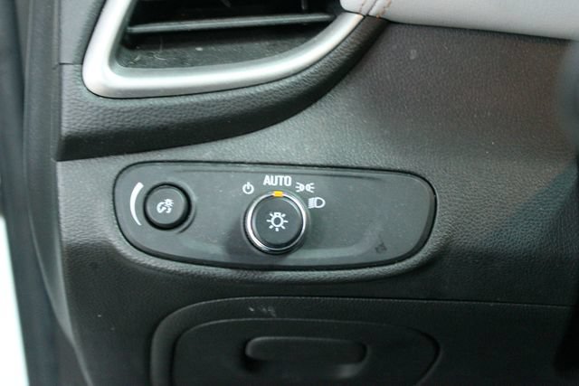 Used 2017 Chevrolet Trax LT w/ Sun & Sound Package FWD image 14