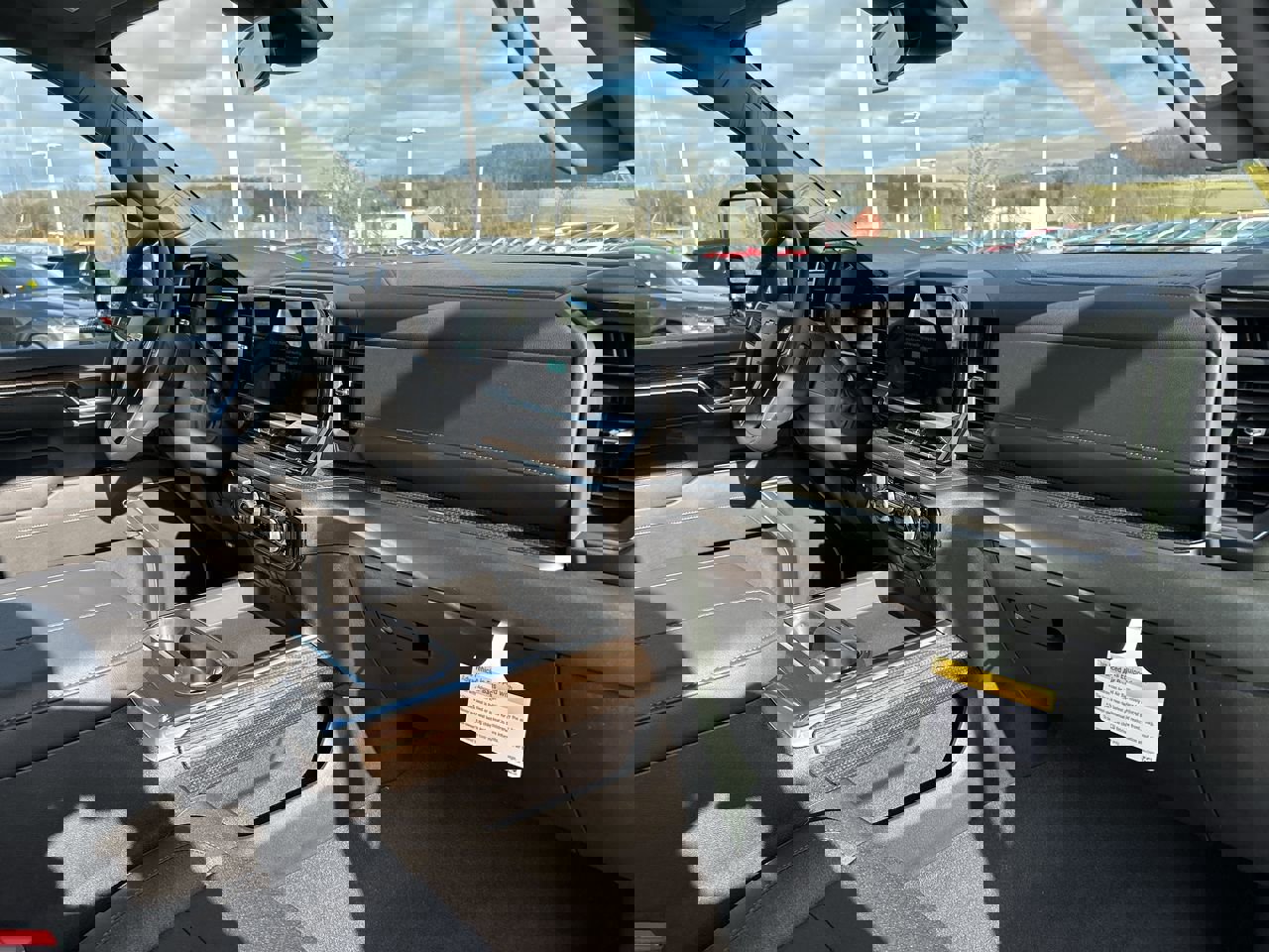 New 2026 Chevrolet Silverado 3500 LT image 17