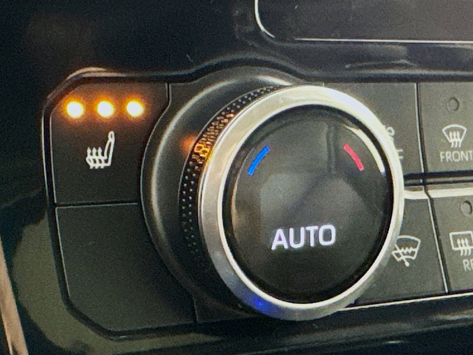 Certified 2024 Toyota Highlander XLE image 17