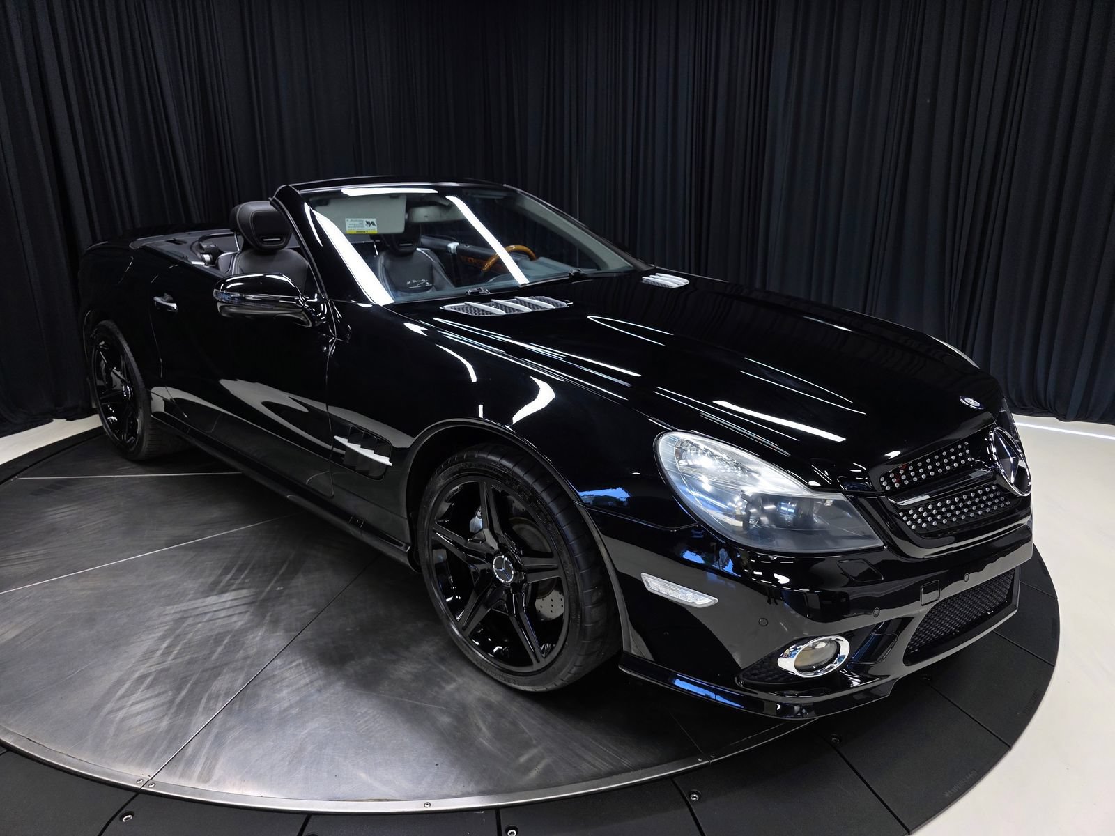 Used 2011 Mercedes-Benz SL 550 image 44