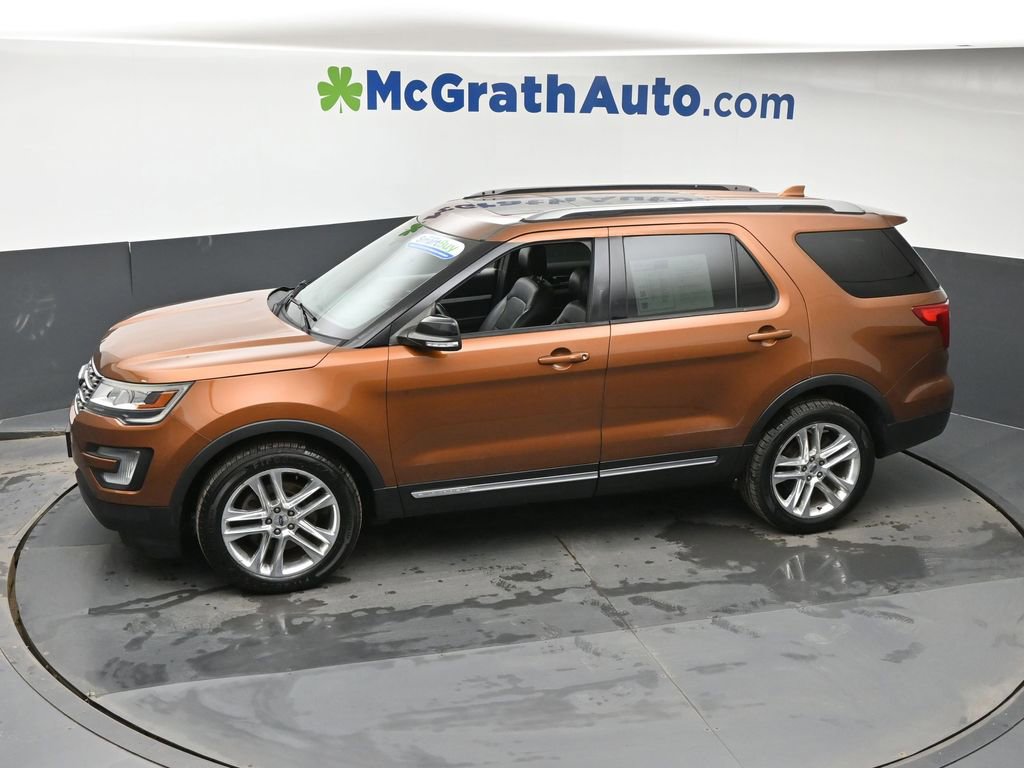 Used 2017 Ford Explorer XLT w/ Equipment Group 202A image 22