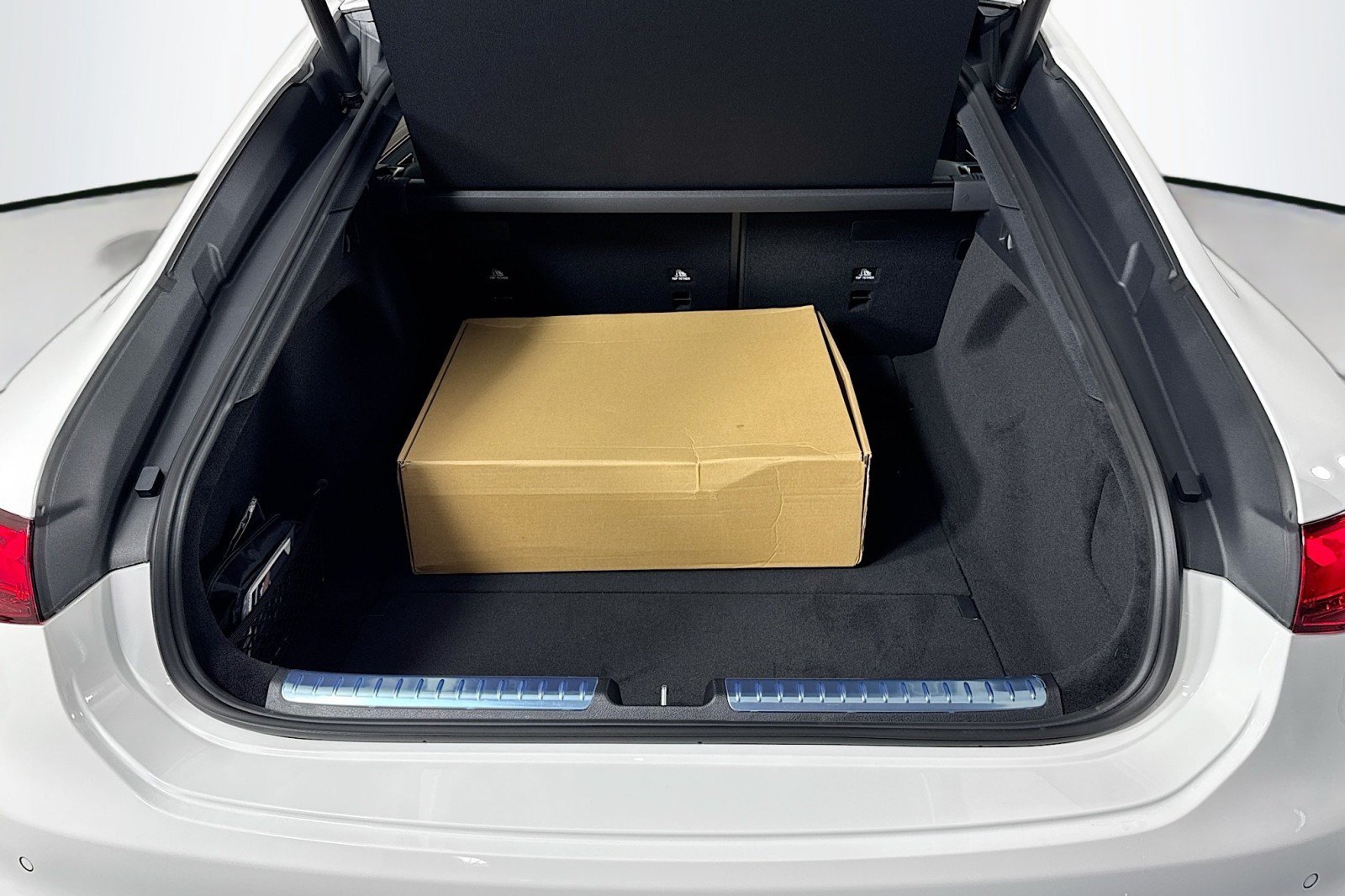 New 2026 Mercedes-Benz EQS 580 4MATIC Sedan image 21
