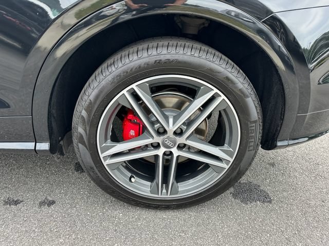 Used 2018 Audi SQ5 Premium Plus w/ S Sport Package AWD/4WD image 37
